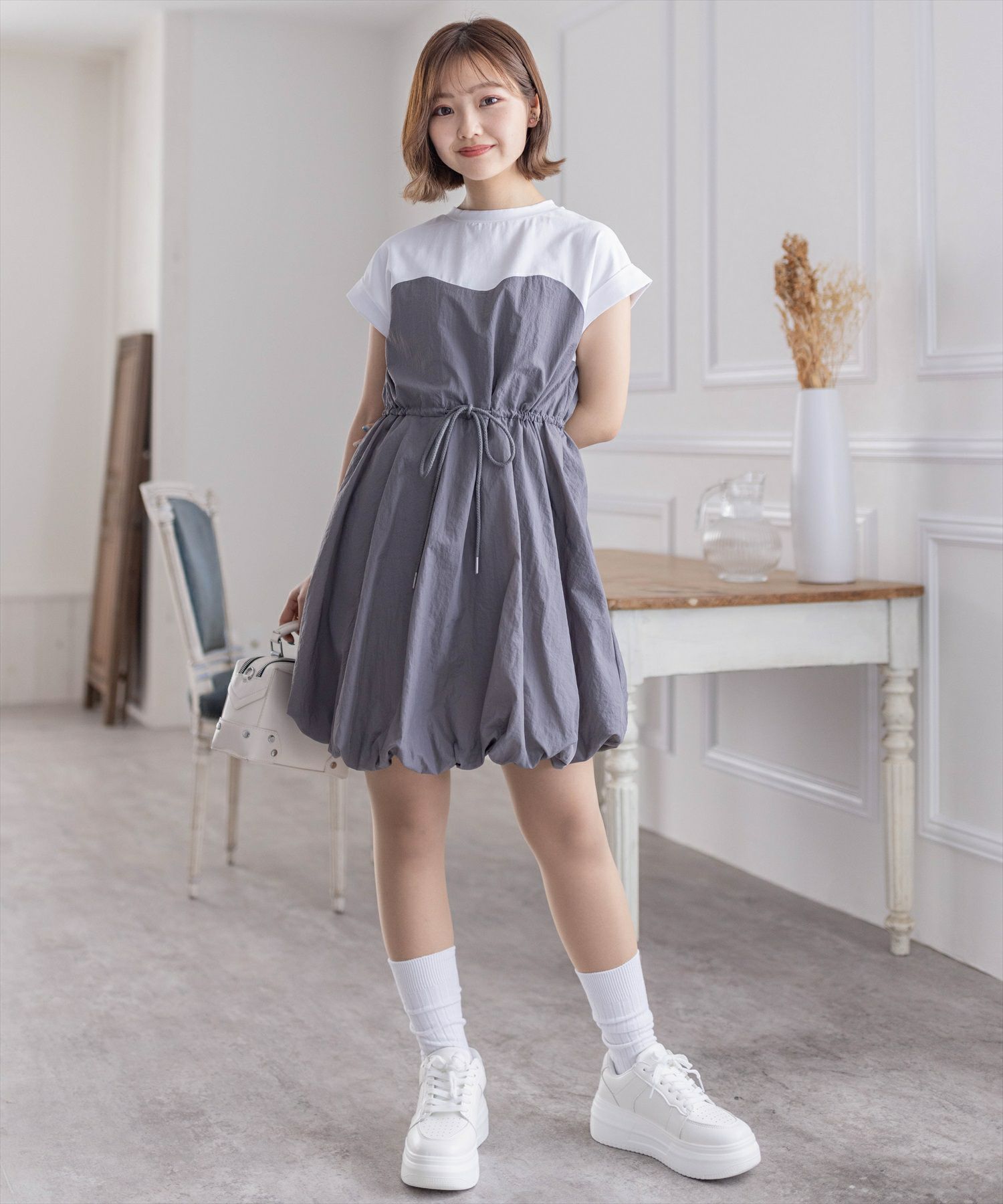 YILON バルーンミニワンピース グレー YILON バルーンミニワンピース グレー