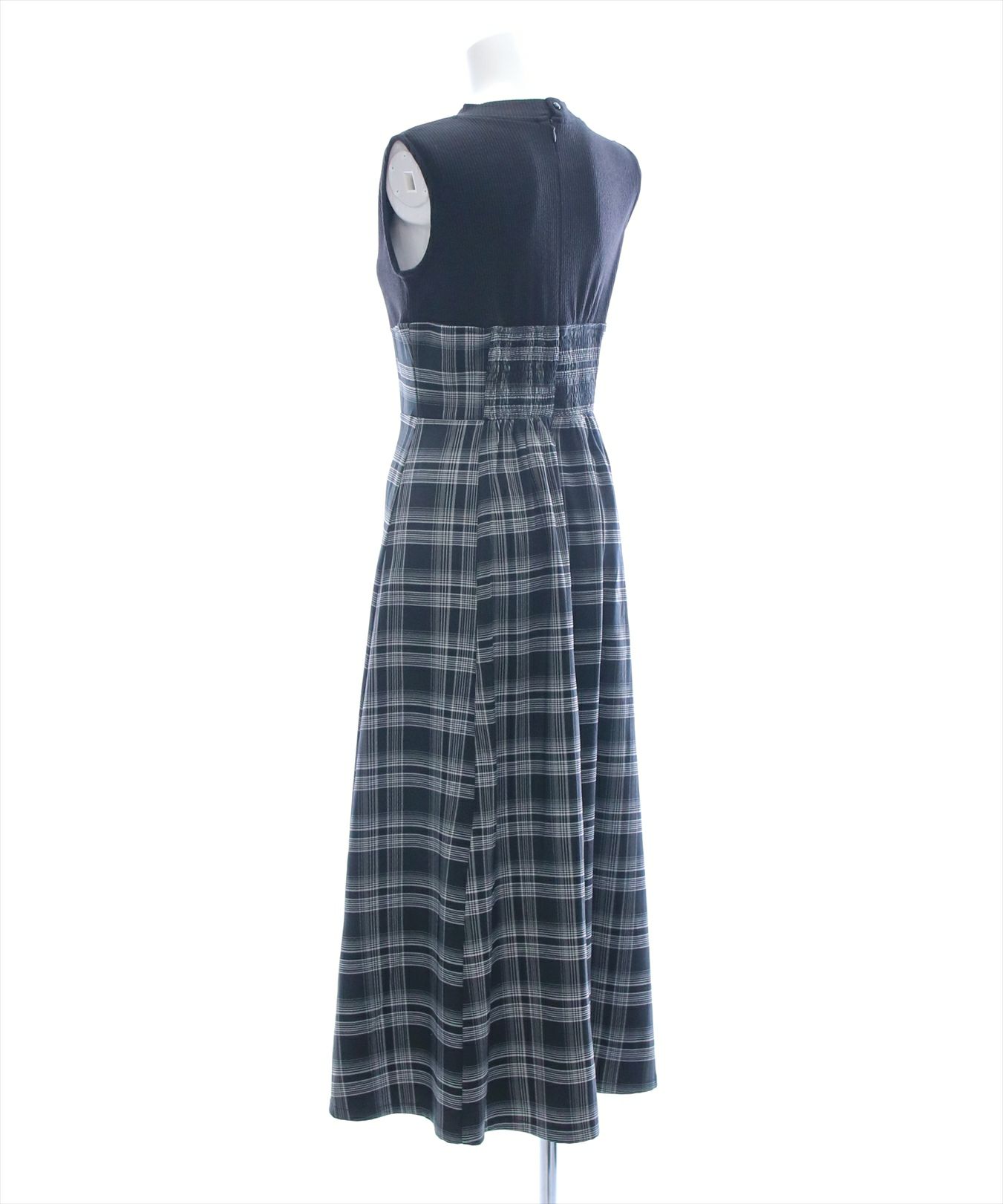 BLUE LABEL CRESTBRIDGE（ブルーレーベルクレストブリッジ）の
