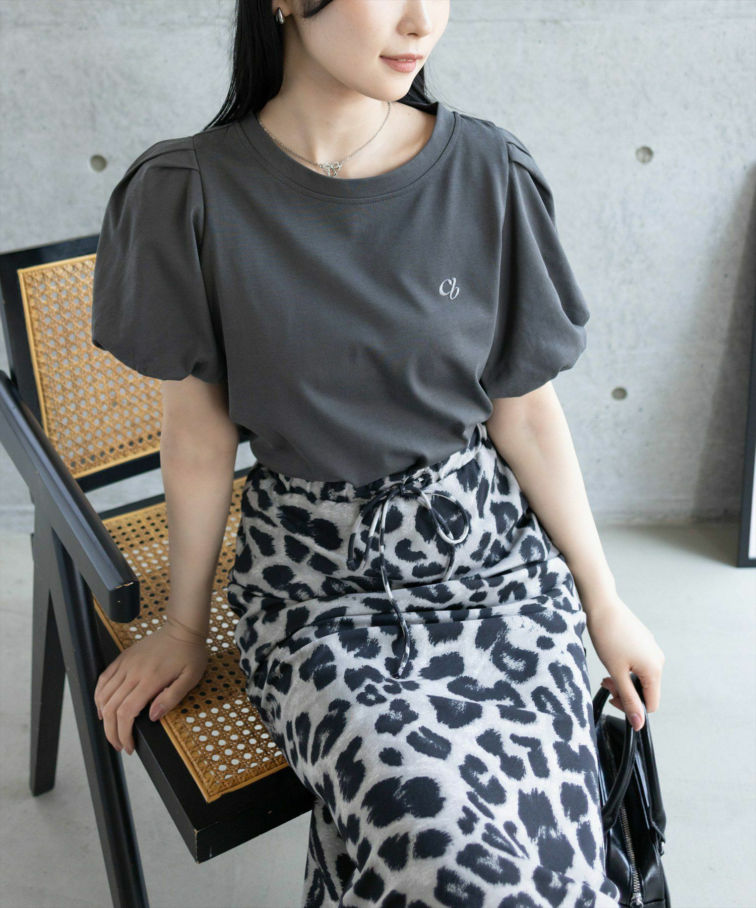 MAGALI バルーン袖 クルーネックTシャツ charcoal CLEL】Balloon Sleeve Crew Neck Knit / バルーン袖クルーネック