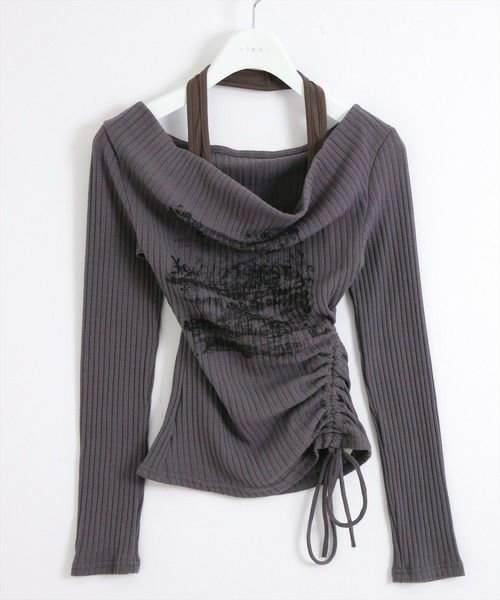 チャコールグレー