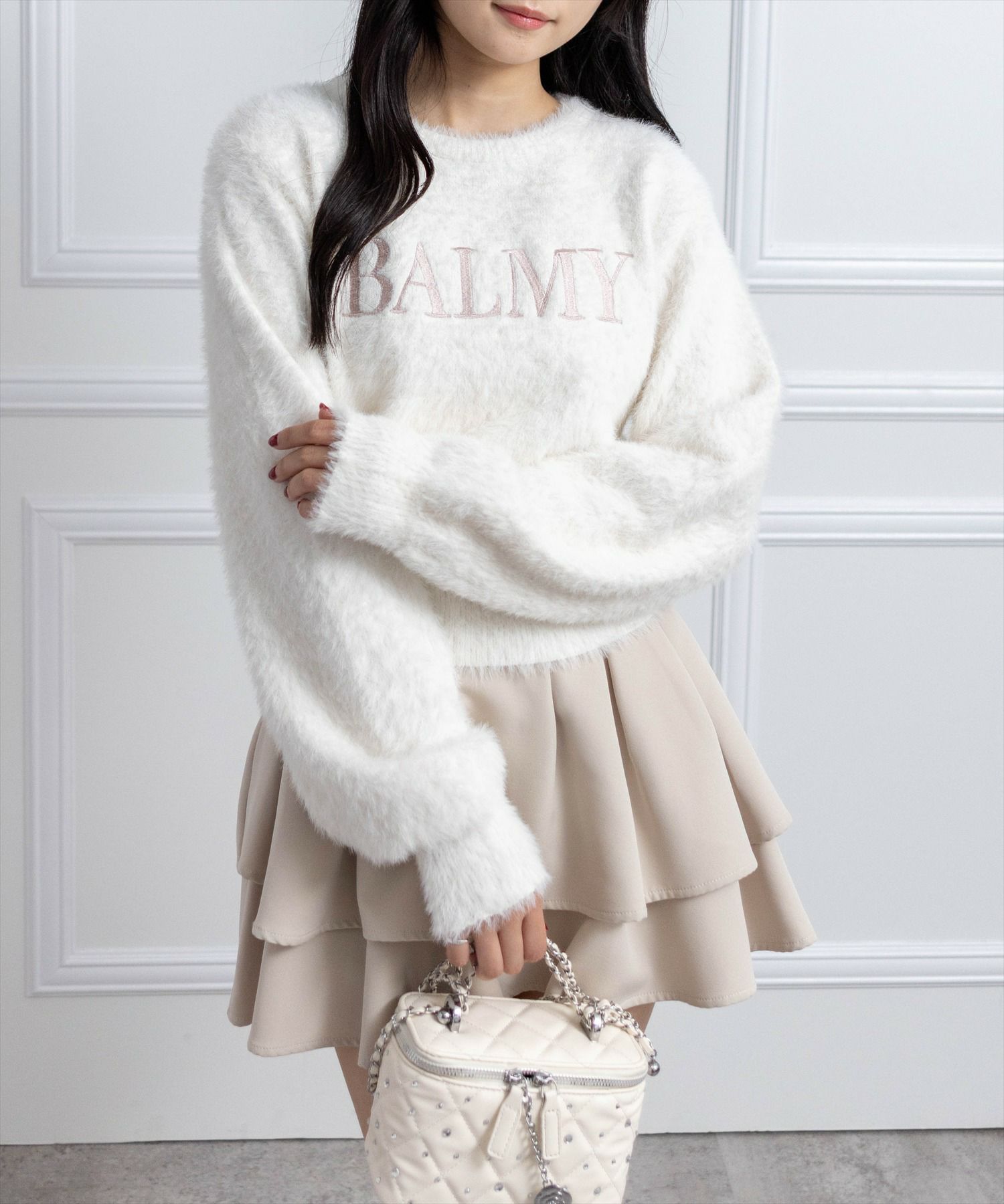 clear≪WEB先行販売/AW新作≫フェザー刺繍ロゴニットトップス