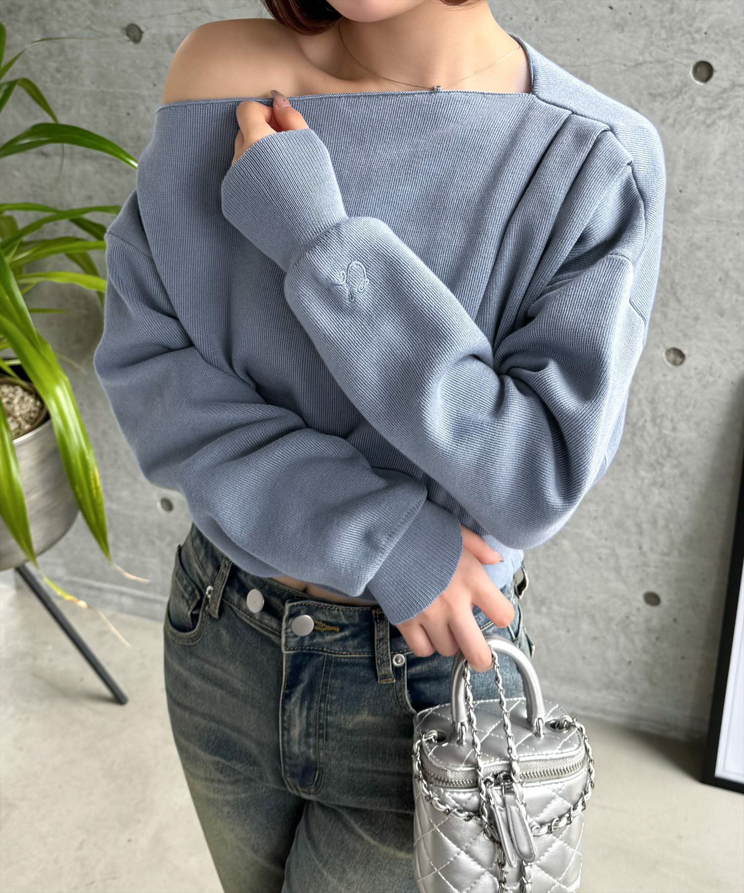 CLEAR BASIC ワンポイント刺繍ワンショル2wayニットトップス[CL9061