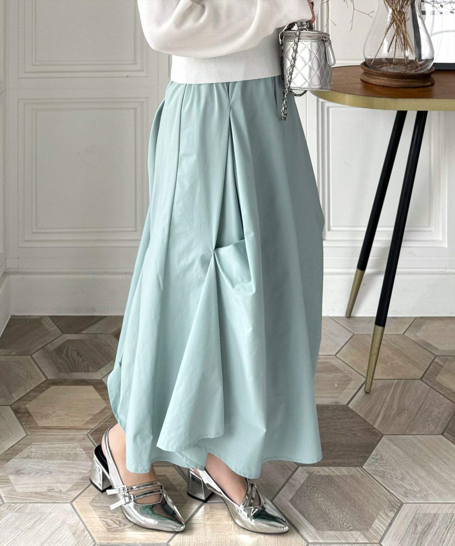 【新品未使用品】CARLA カーラ 大人気ホワイト CLEAR BASIC タックロングスカート[CL9040] | レディースファッション