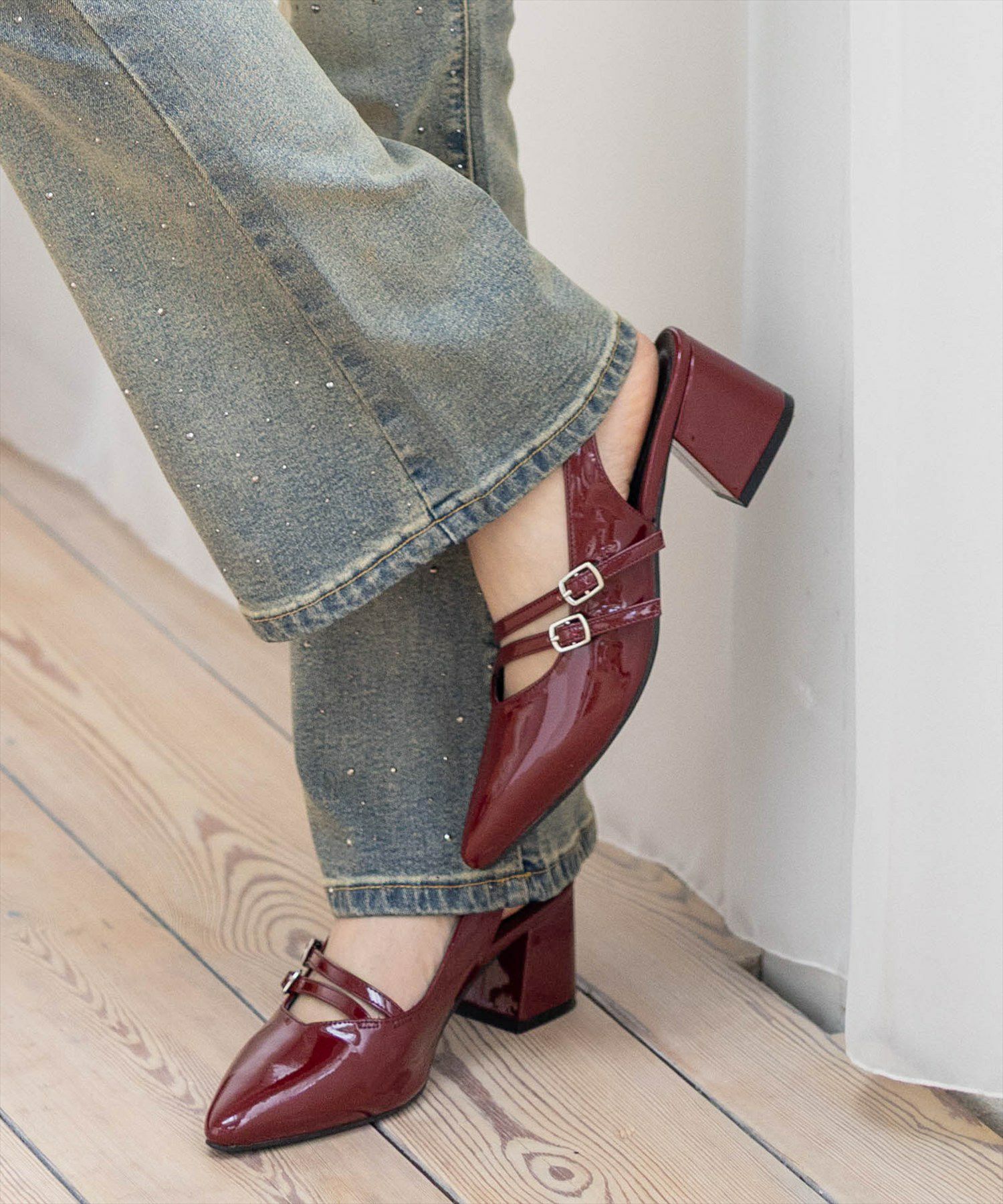 clear ポインテッドトゥミュール