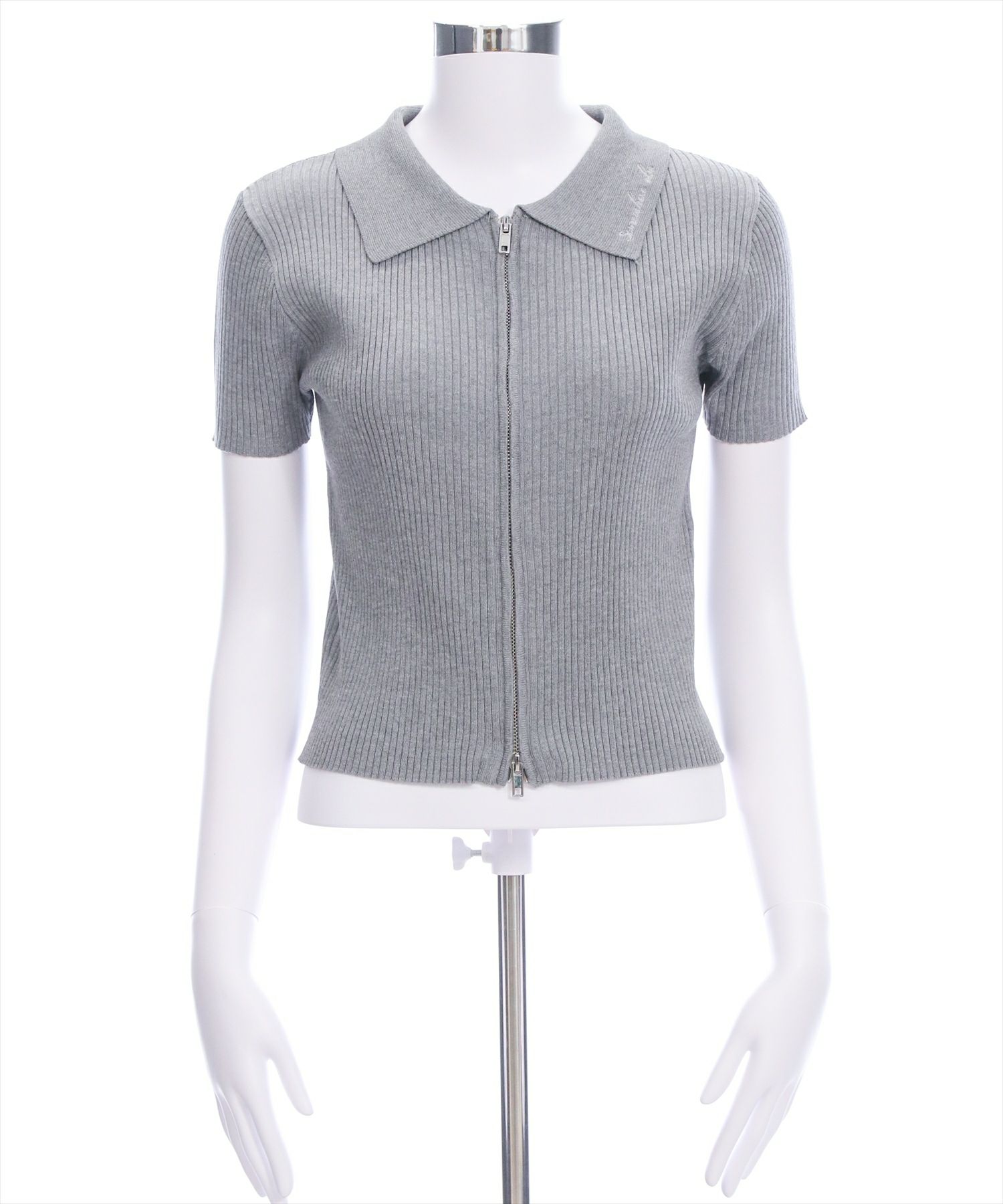 チャコールグレー