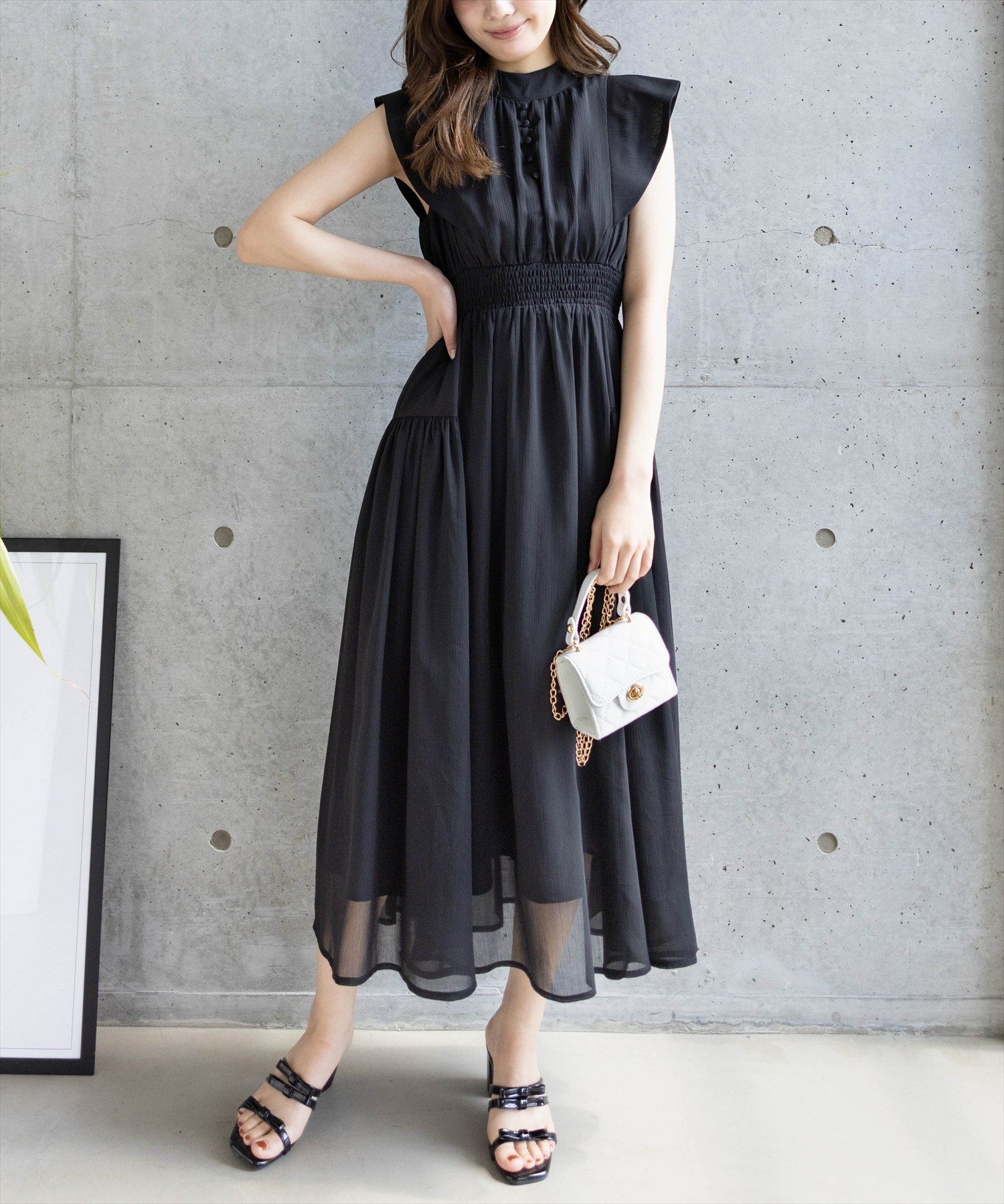 CLEAR BASIC ウエストシャーリングバックリボンノースリーブワンピース