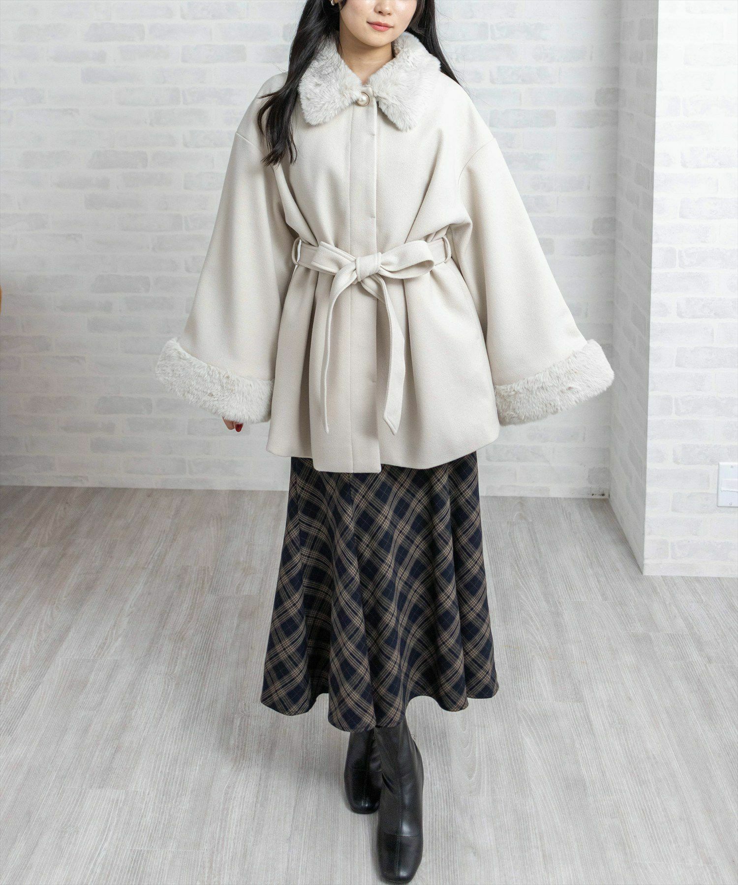 162cm/アイボリー着用