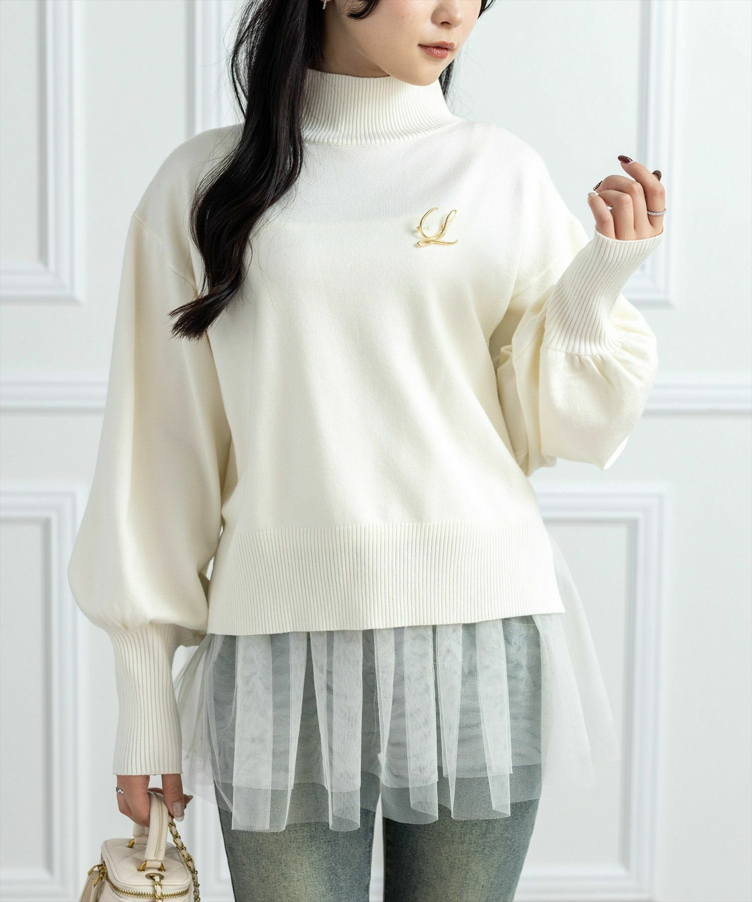 CLEAR BASIC≪新色追加≫ブローチ付きハイネックニットトップス