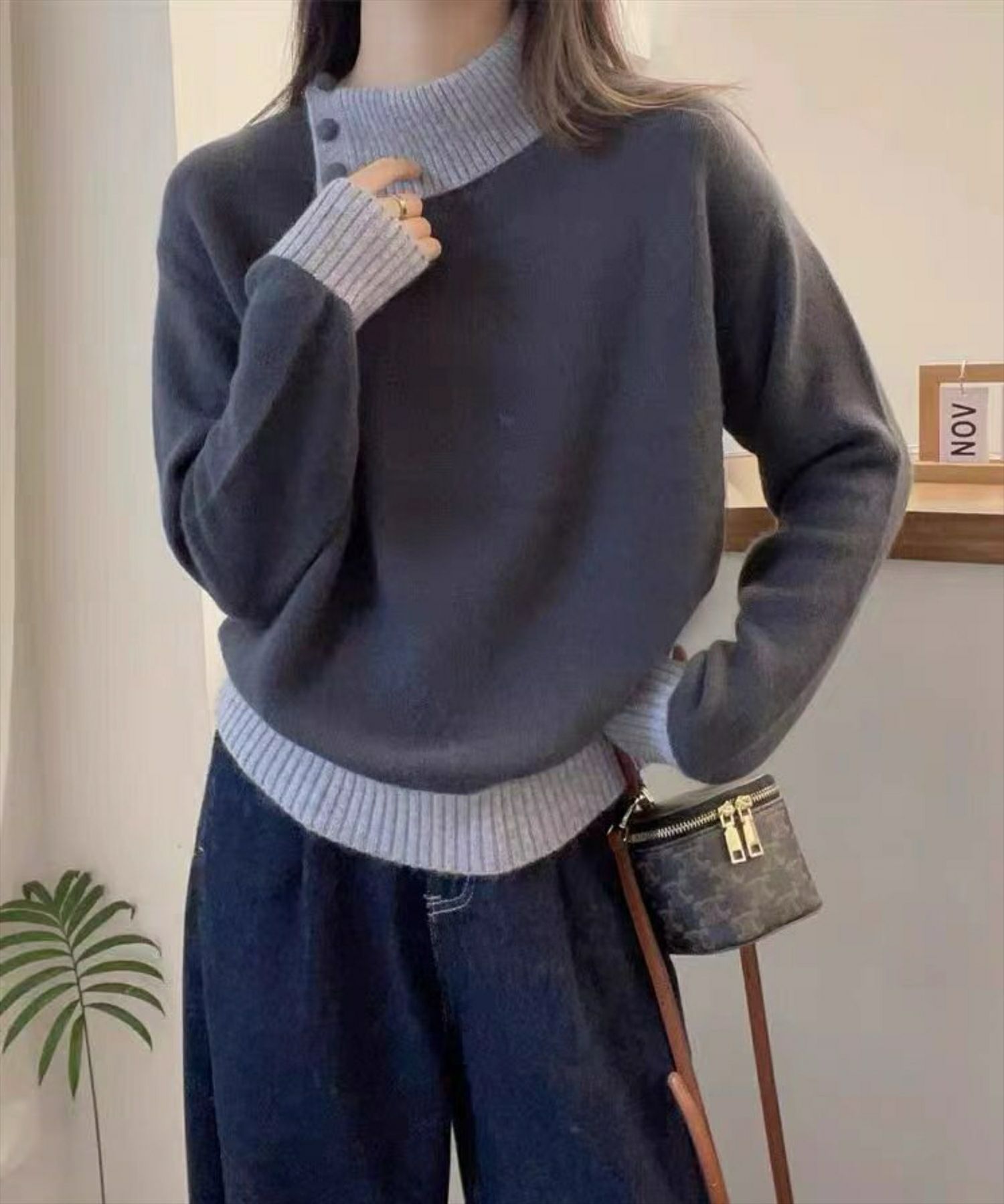 チャコールグレー