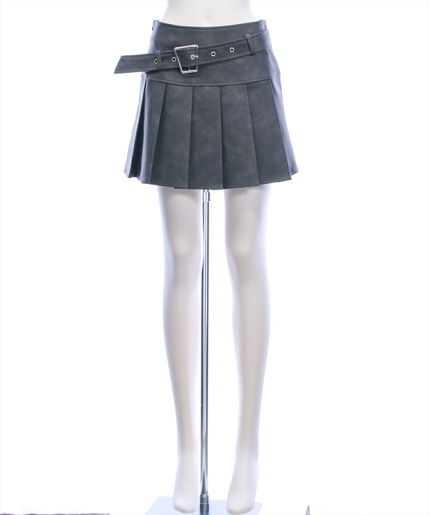 グレー