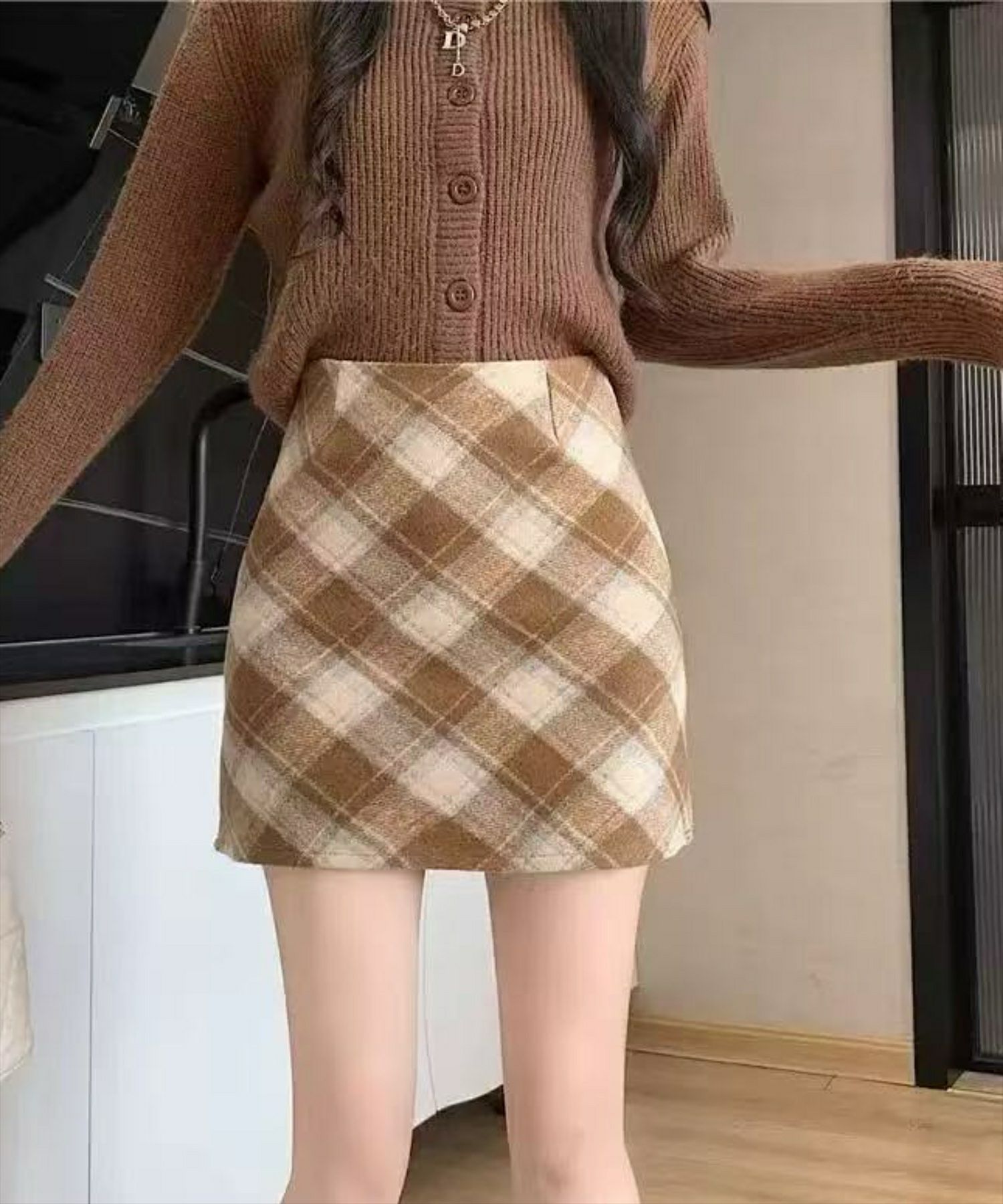 ブラウン着用